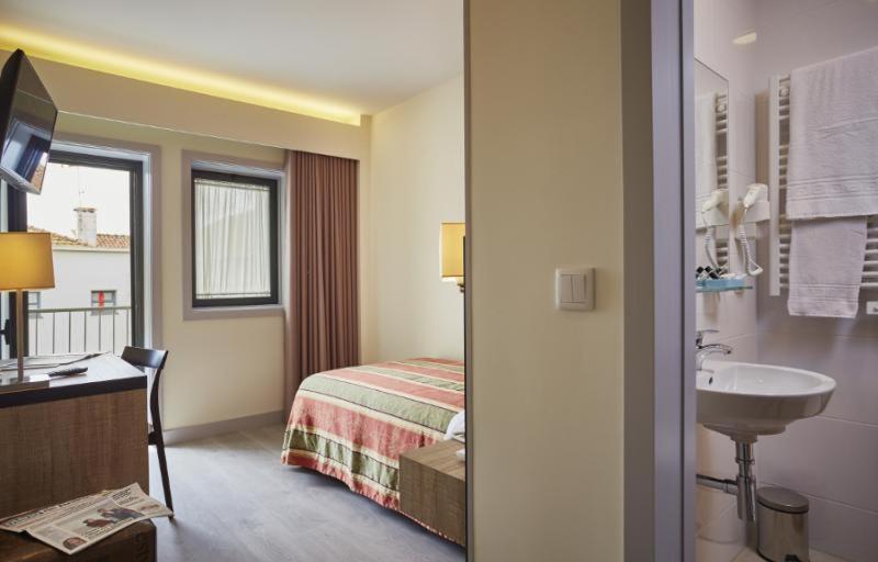 Suites & Hostel Cidade Aveiro Bilik gambar